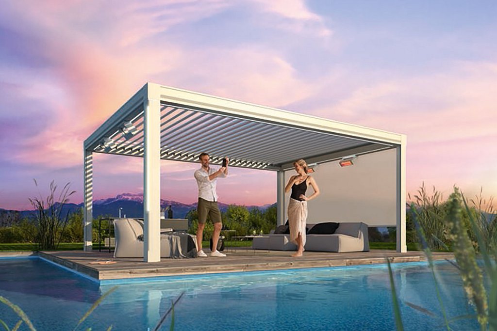 Moderne Überdachung über einer Terrasse mit Schwimmbecken und Blick auf die Landschaft.