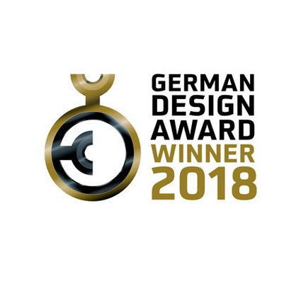 Logo mit goldenen und schwarzen Elementen, Text in Schwarz und Gold auf weißem Hintergrund.